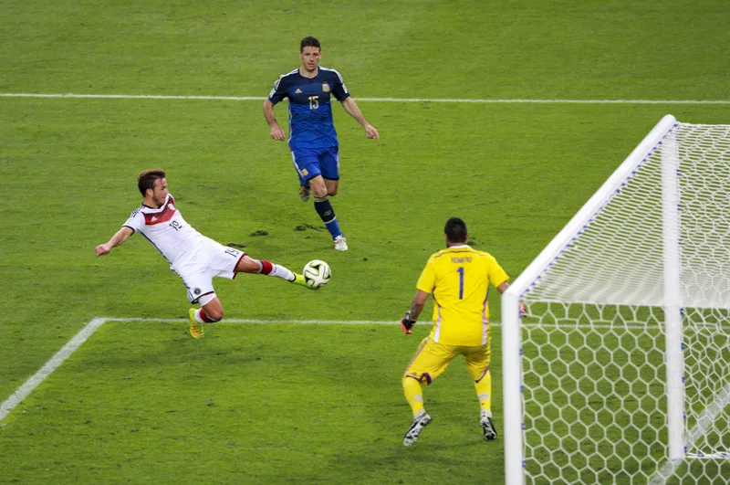 Bàn thắng ở phút 113 của Mario Götze giúp Đức đánh bại Argentina và lên ngôi vô địch World Cup 2014.