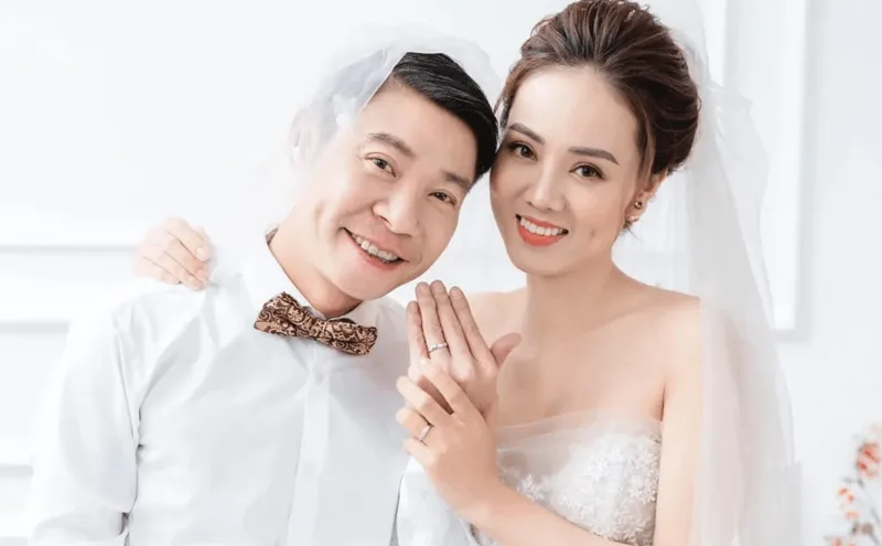 NSND Công Lý và Ngọc Hà chính thức về chung một nhà sau 5 năm gắn bó, thấu hiểu.