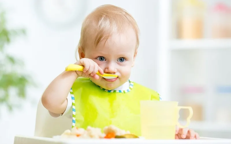 Sử dụng D3K2 kèm các thực phẩm giàu chất béo lành mạnh như trứng, sữa hoặc các loại hạt.