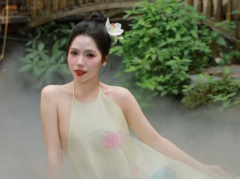 Lan Vy lựa chọn lối sống kín tiếng, tập trung trọn vẹn năng lượng cho các hoạt động nghệ thuật.