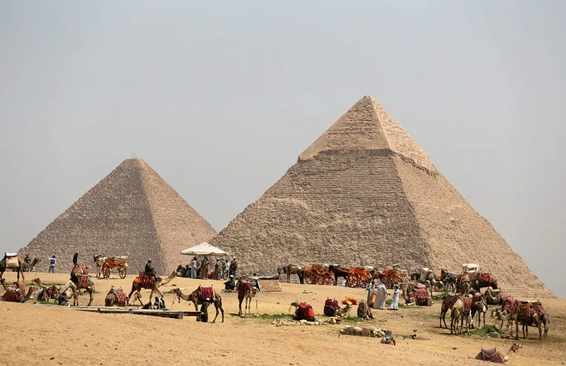 Vị trí ba kim tự tháp Giza tương ứng hoàn hảo với chòm sao Orion trên bầu trời đêm.